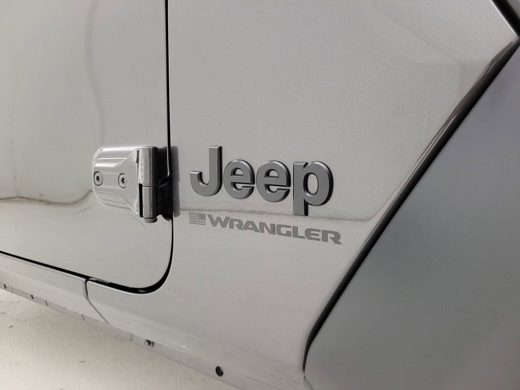 Used 2025 Jeep Wrangler Sport S image 20