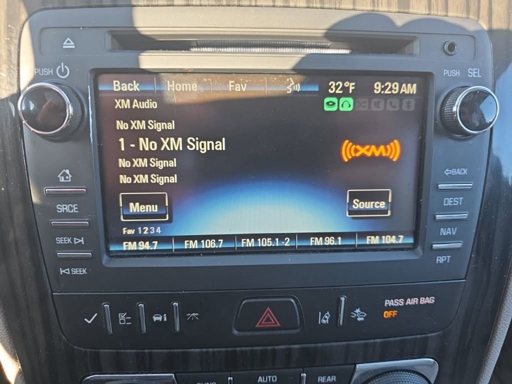 Used 2014 Chevrolet Traverse LTZ image 32