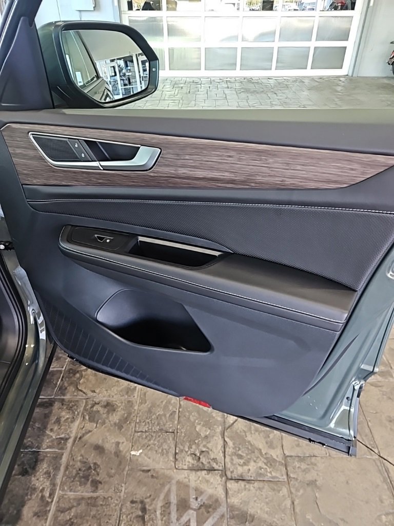 New 2026 Volkswagen Atlas SEL image 11