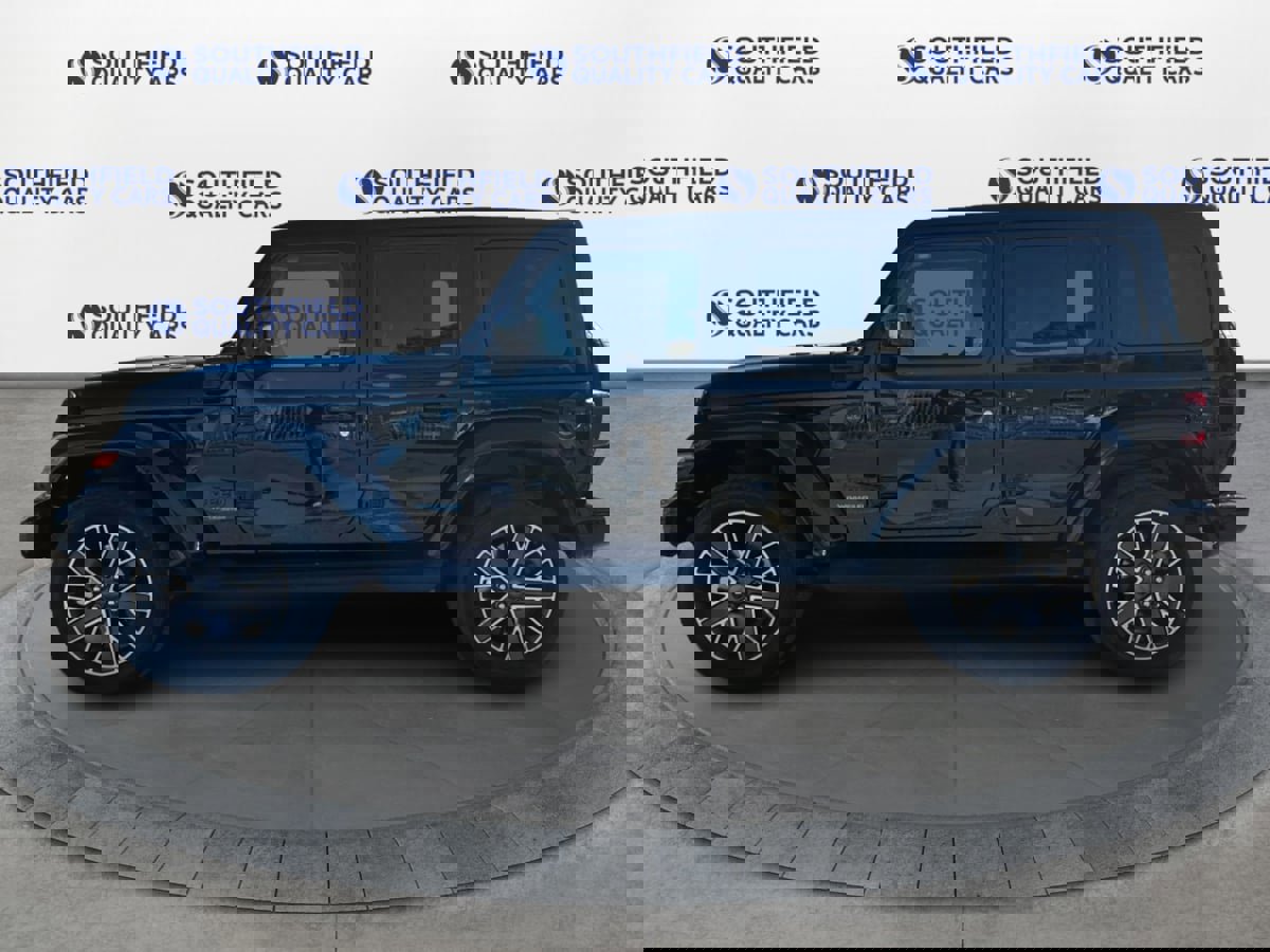 Used 2022 Jeep Wrangler Unlimited Sahara image 3
