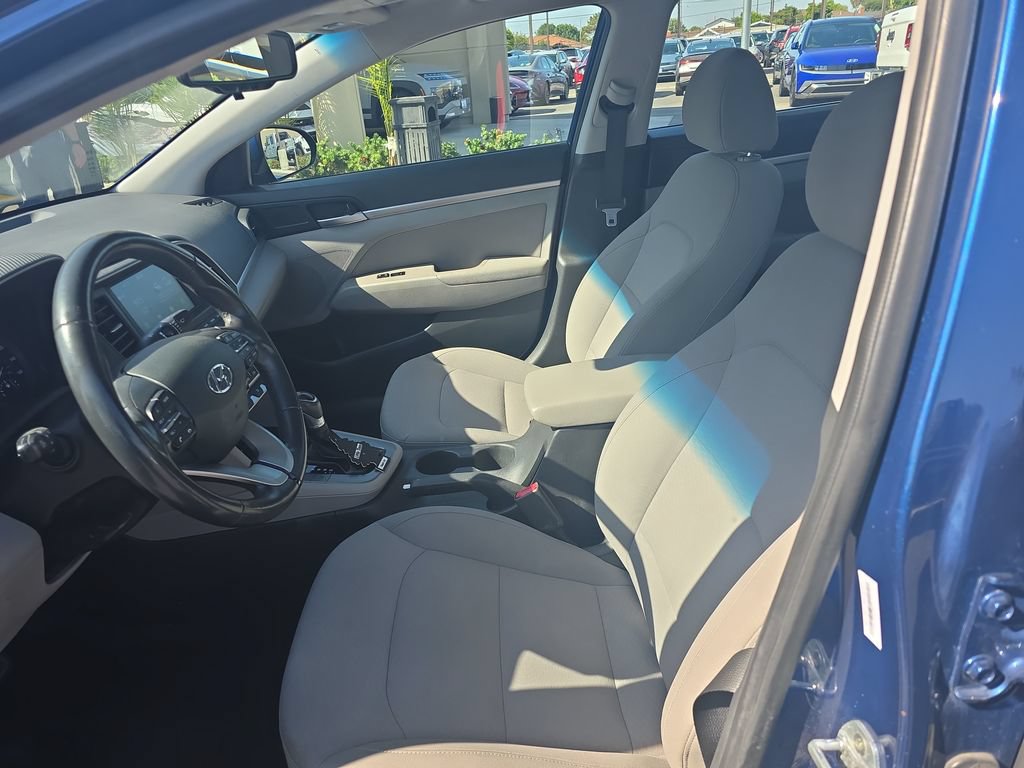 Used 2020 Hyundai Elantra Value Edition FWD image 9