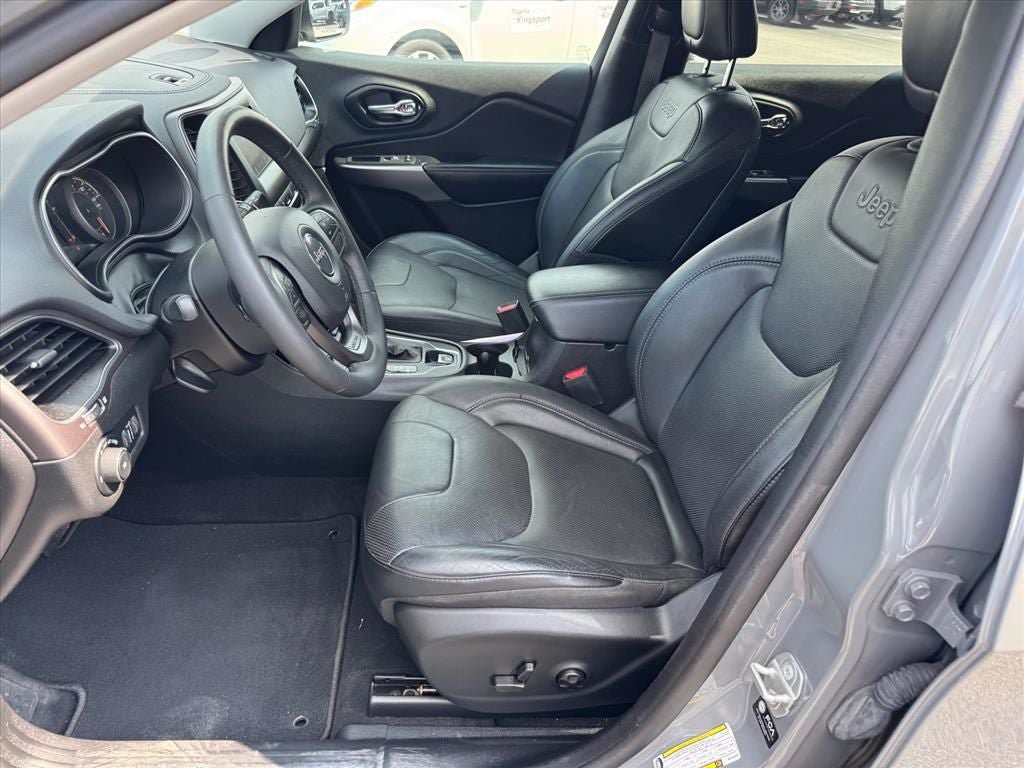 Used 2021 Jeep Cherokee Latitude Lux AWD/4WD image 12