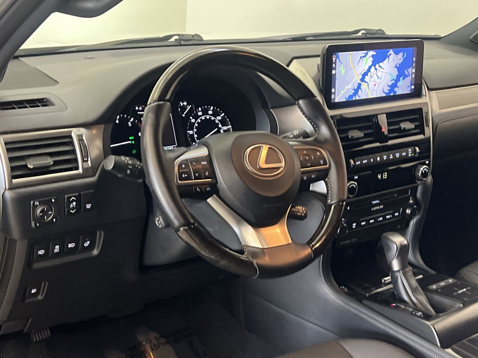 Used 2023 Lexus GX 460 Premium w/ Premium Package AWD/4WD image 15