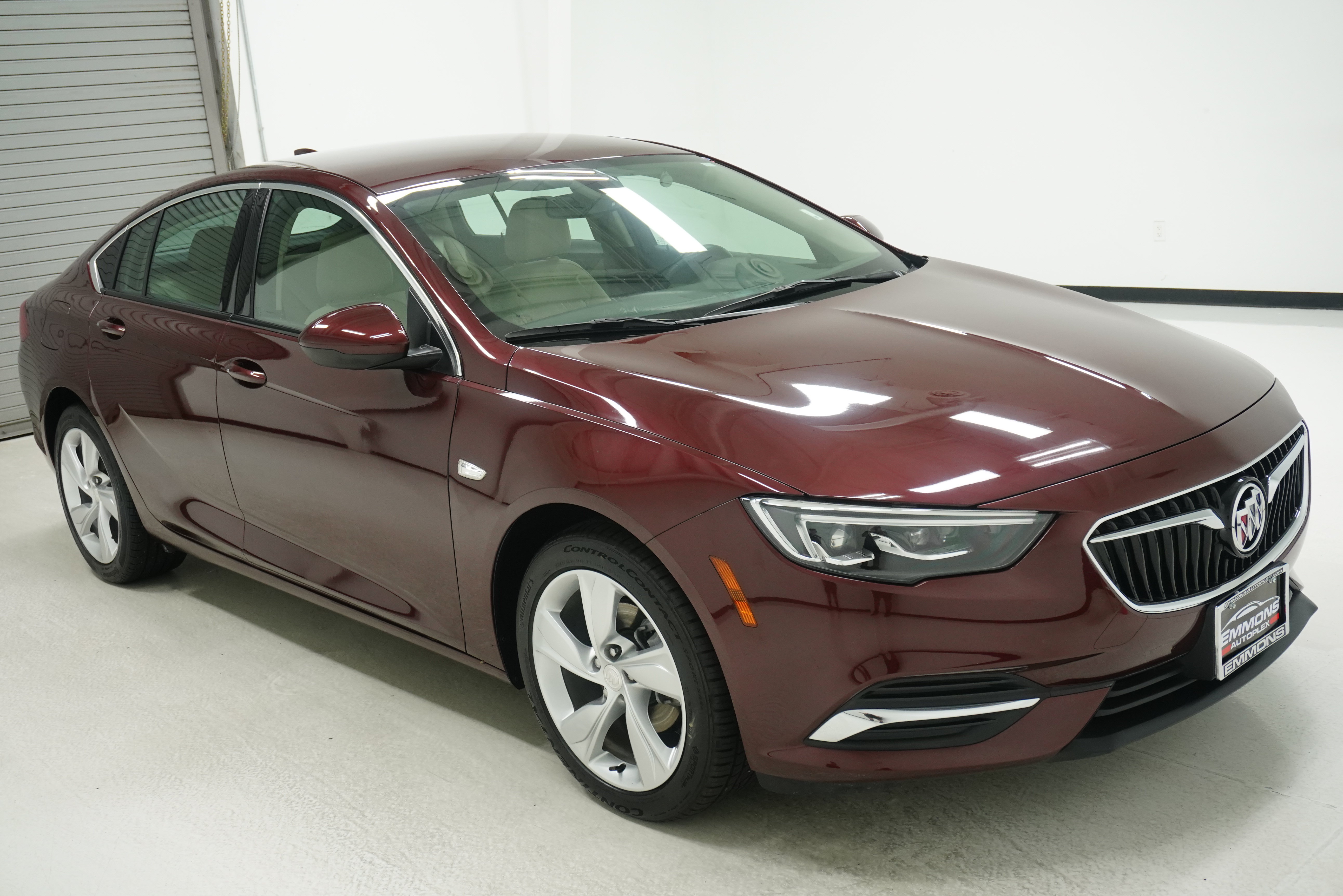 Used 2020 Buick Regal Preferred FWD image 3