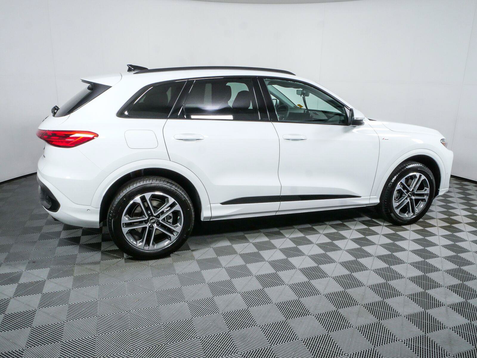 New 2026 Audi Q5 2.0T AWD/4WD image 2