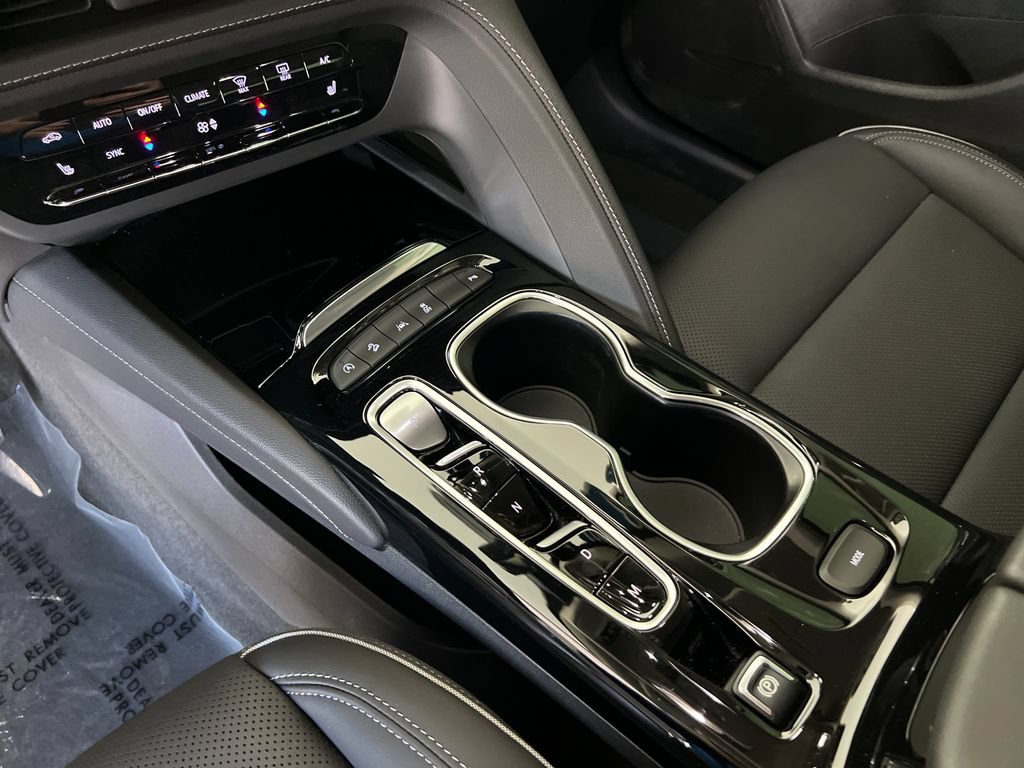 Used 2023 Buick Envision Essence AWD/4WD image 25