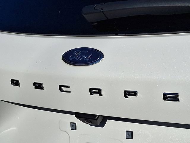 Used 2022 Ford Escape SE image 30
