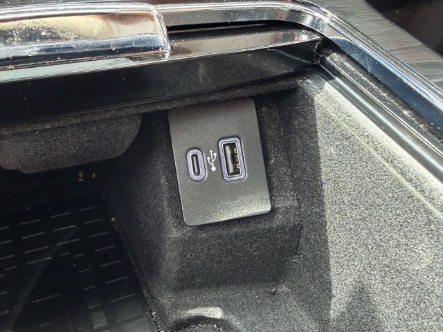 Used 2023 Lincoln Nautilus Reserve AWD/4WD image 29