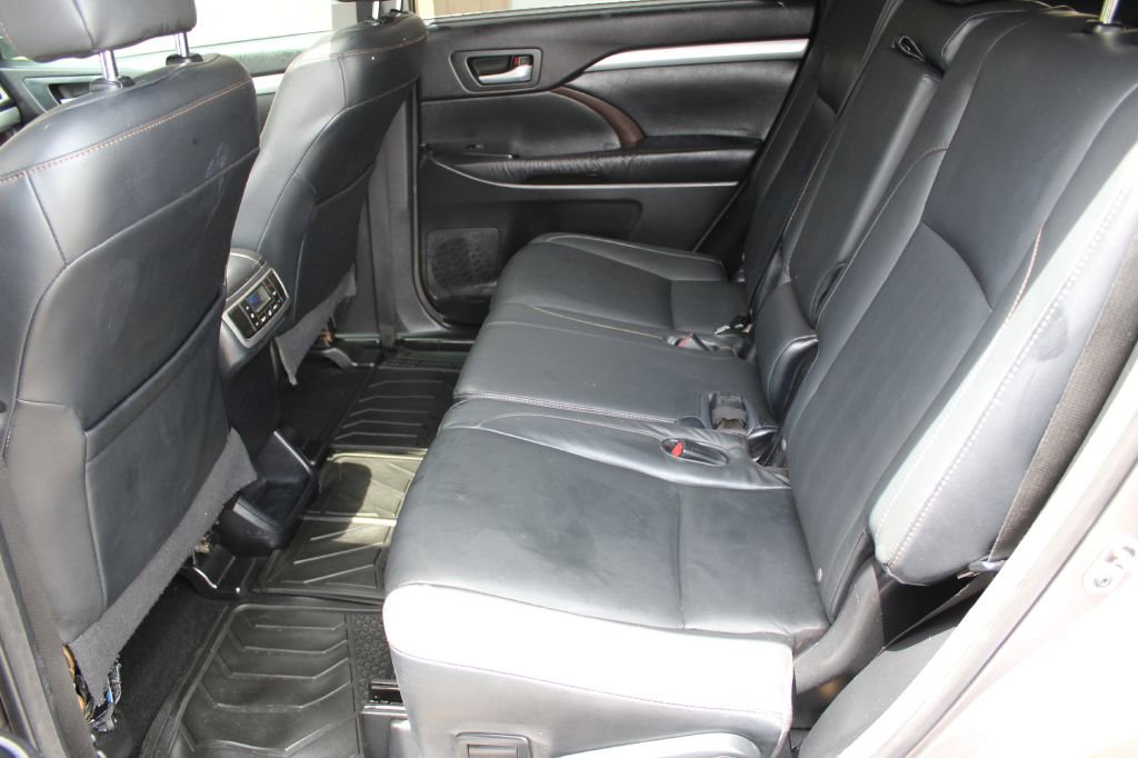 Used 2015 Toyota Highlander XLE image 30