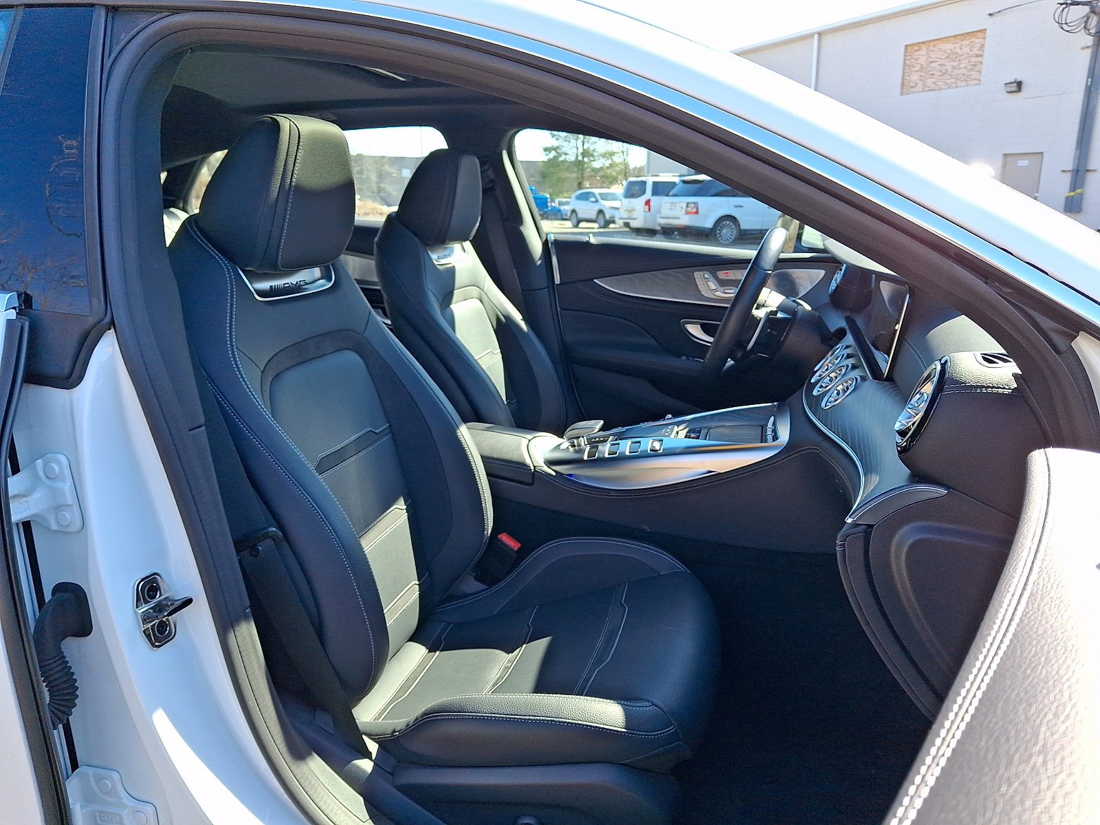 Used 2022 Mercedes-Benz AMG GT 43 image 3