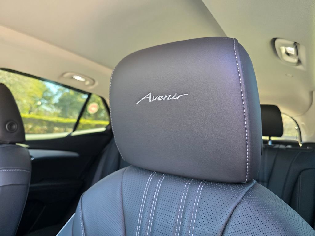 Used 2024 Buick Envision Avenir image 13