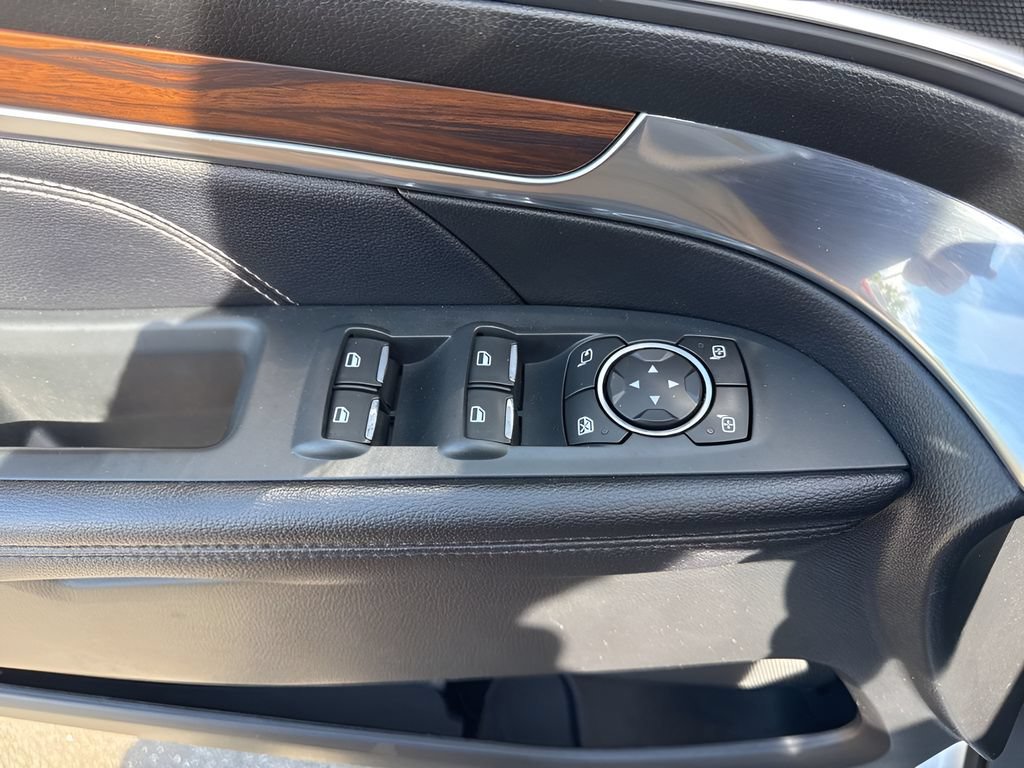Used 2017 Ford Explorer Limited FWD image 29