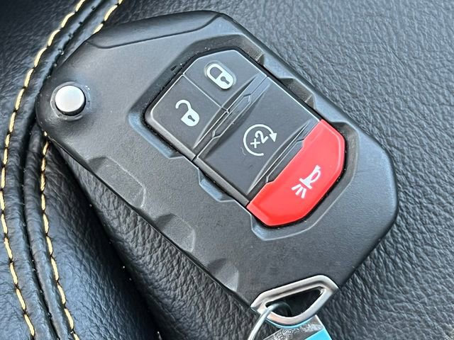 Used 2024 Jeep Wrangler Unlimited Sahara AWD/4WD image 40