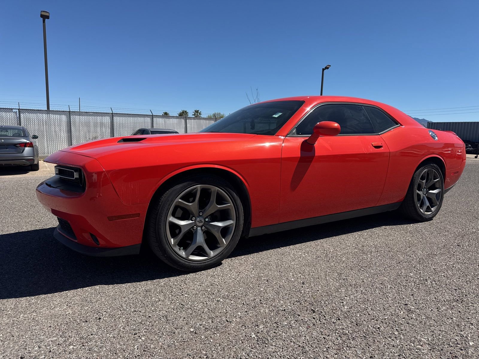 Used 2017 Dodge Challenger SXT image 1