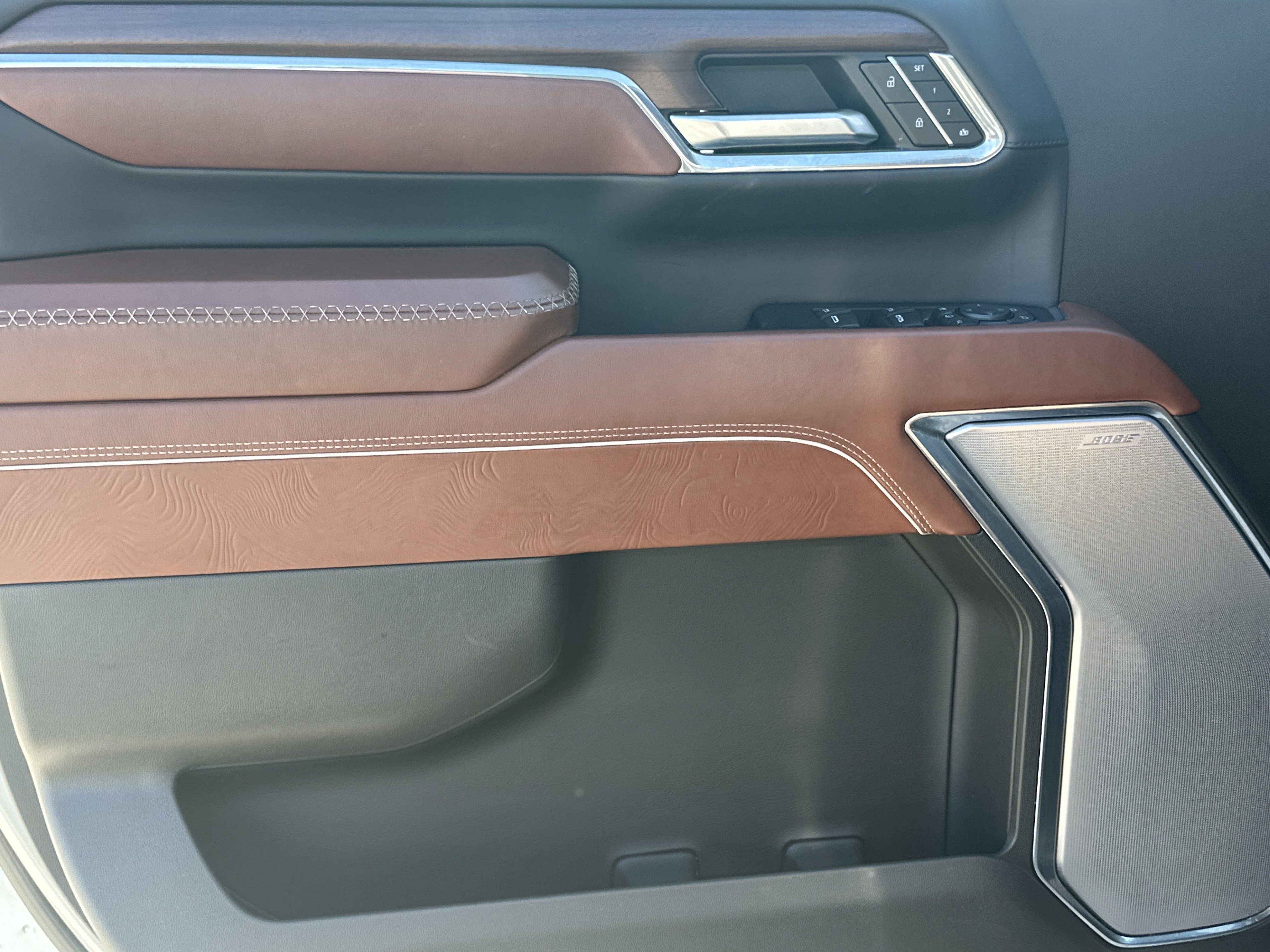 Used 2024 GMC Sierra 3500 Denali Ultimate image 7