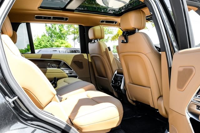 New 2027 Land Rover Range Rover Long Wheelbase SE AWD/4WD image 44
