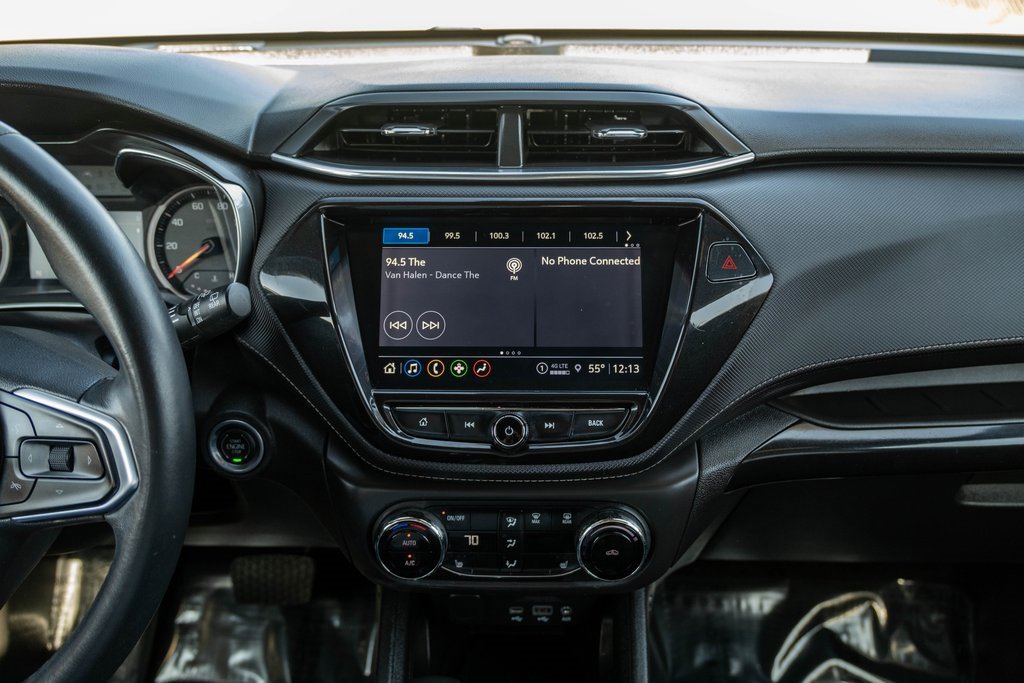 Used 2021 Chevrolet TrailBlazer ACTIV w/ Technology Package image 19