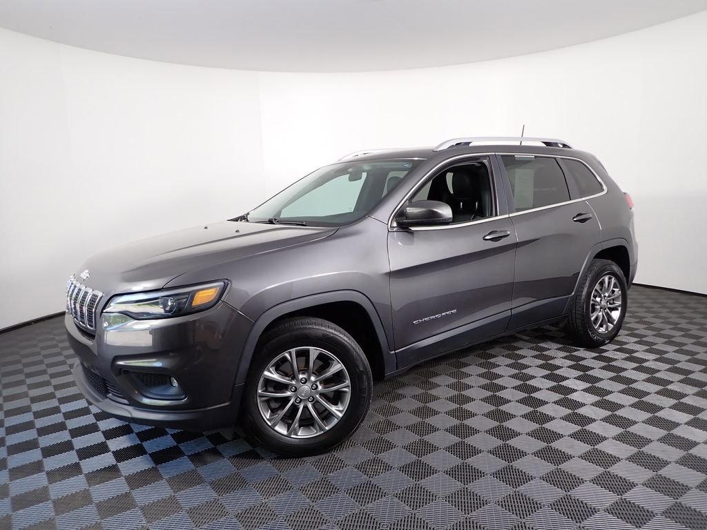 Used 2019 Jeep Cherokee Latitude Plus w/ Cold Weather Group AWD/4WD image 10