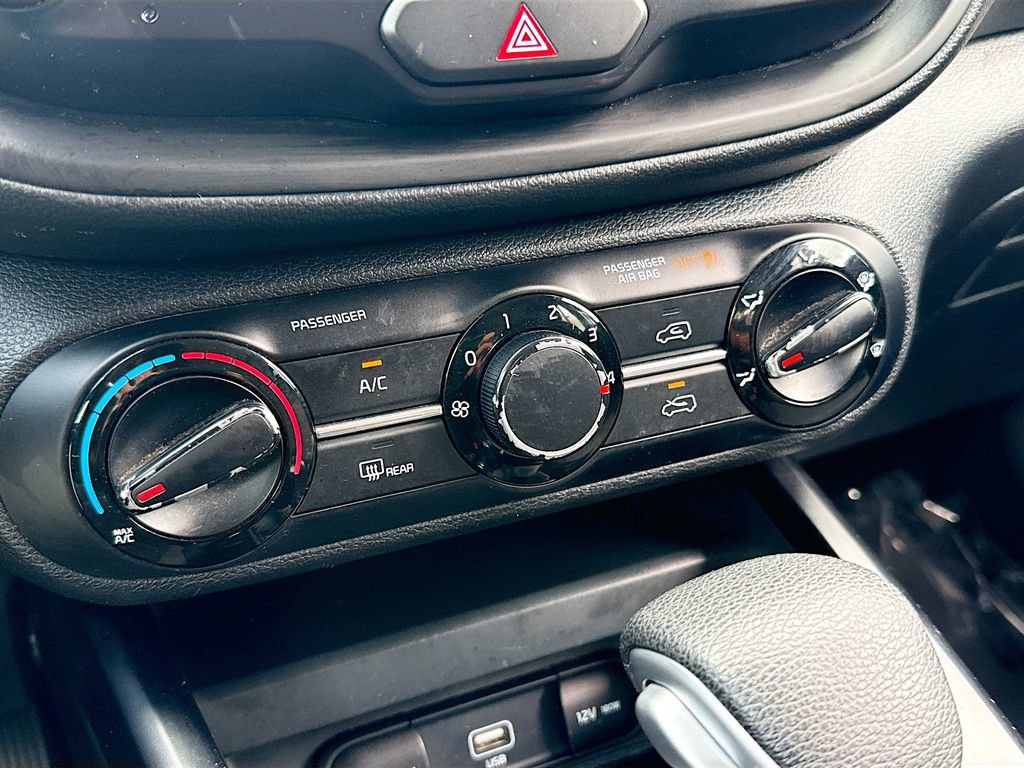 Used 2020 Kia Soul LX FWD image 15