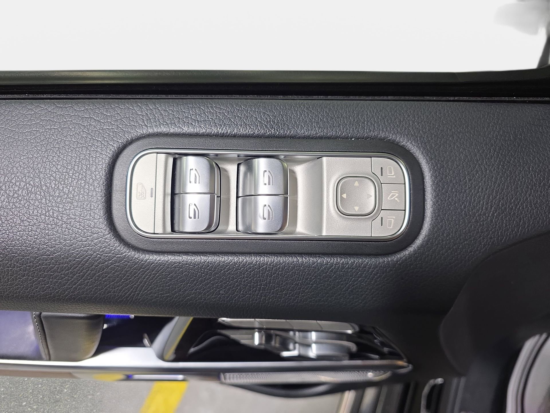 Used 2024 Mercedes-Benz G 550 image 27