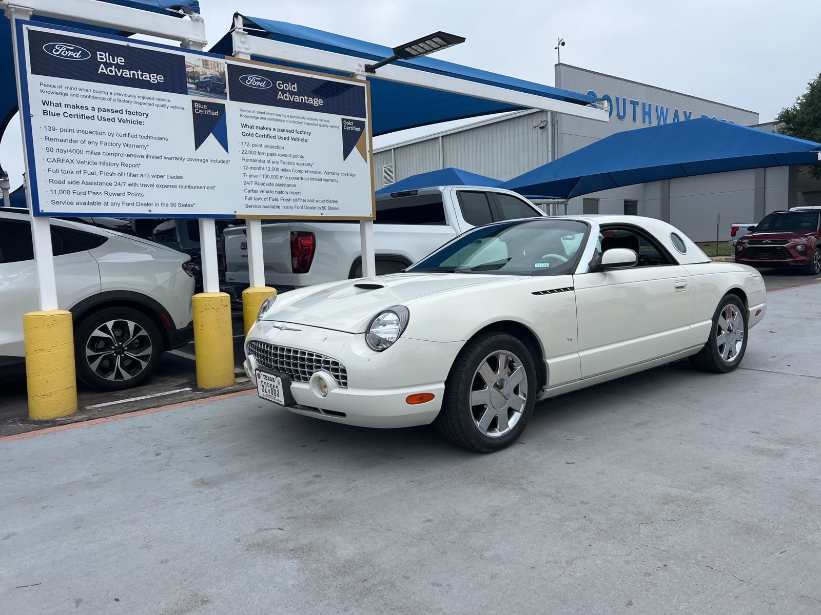 Used 2003 Ford Thunderbird RWD image 2