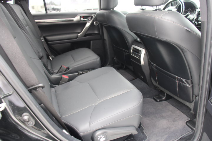 Used 2022 Lexus GX 460 Premium w/ Accessory Package AWD/4WD image 22