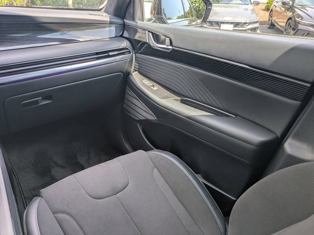 Used 2025 Hyundai Palisade Calligraphy AWD/4WD image 17
