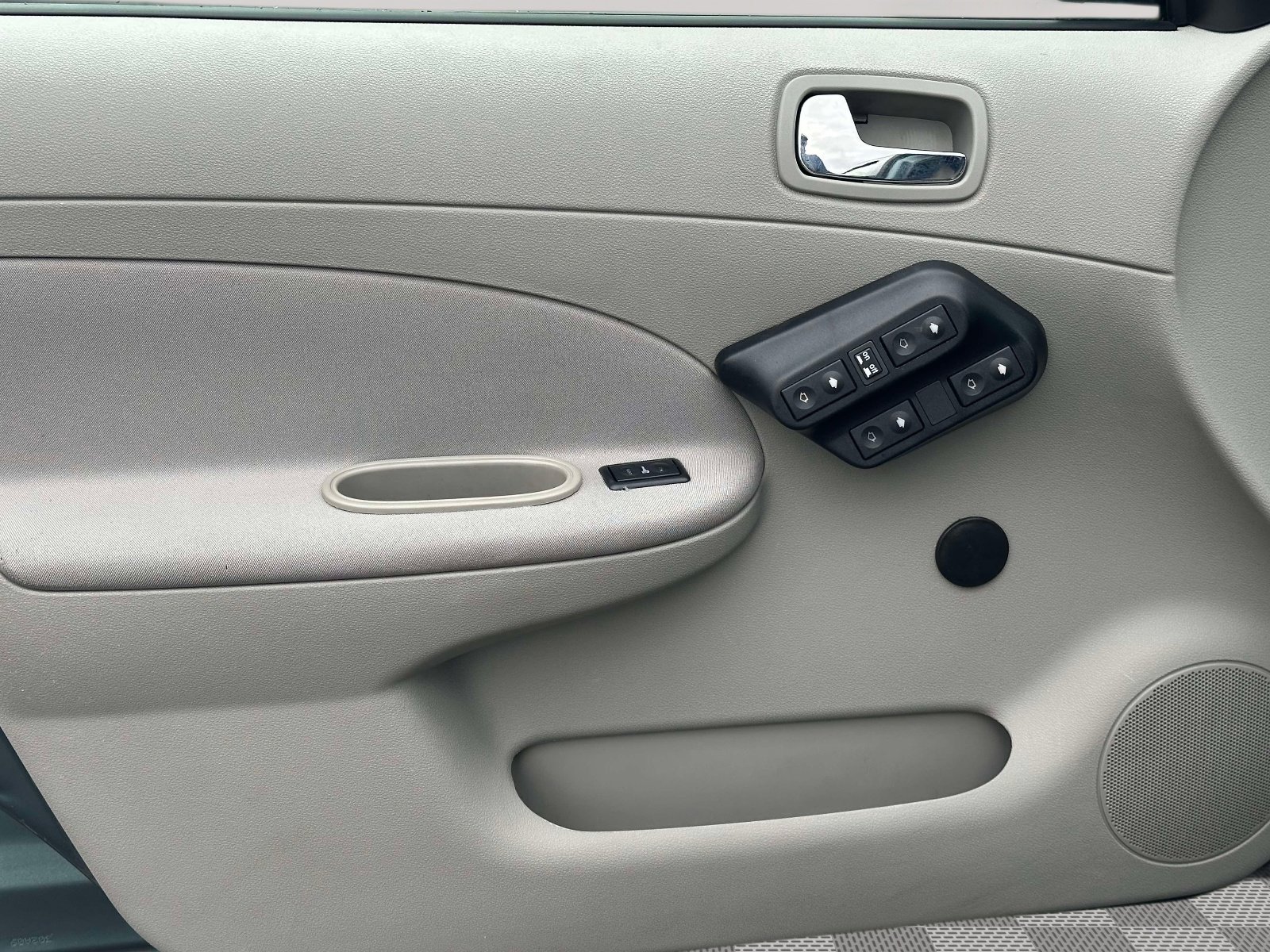 Used 2010 Chevrolet Cobalt LS w/ LPO, Sedan Chrome Package image 17