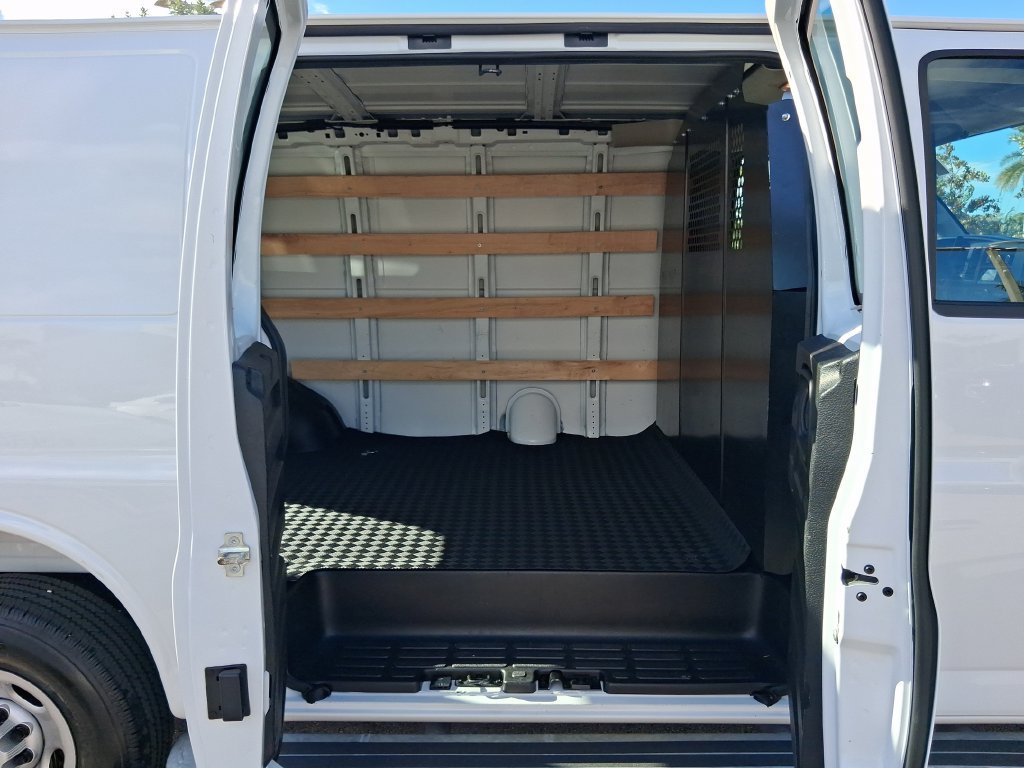 Used 2025 Chevrolet Express 2500 w/ Driver Convenience Package RWD image 14