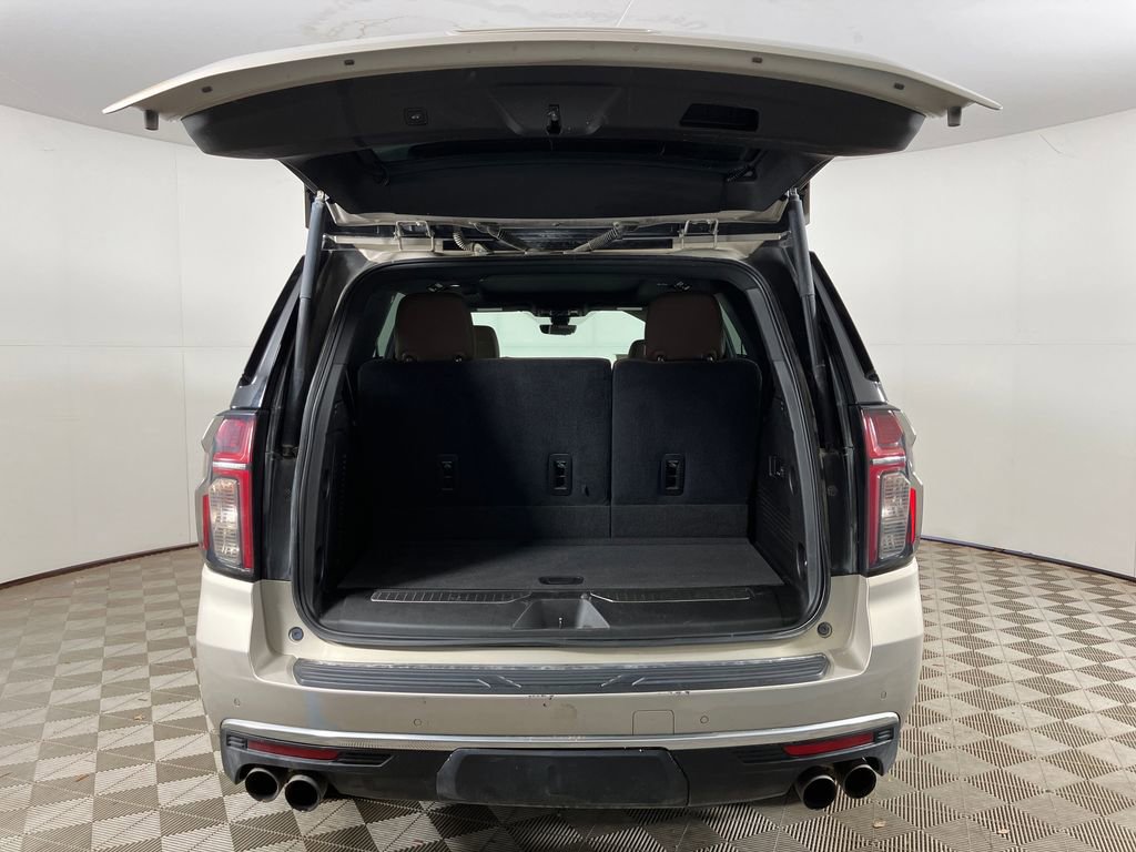 Used 2021 Chevrolet Tahoe High Country w/ Premium Package image 9