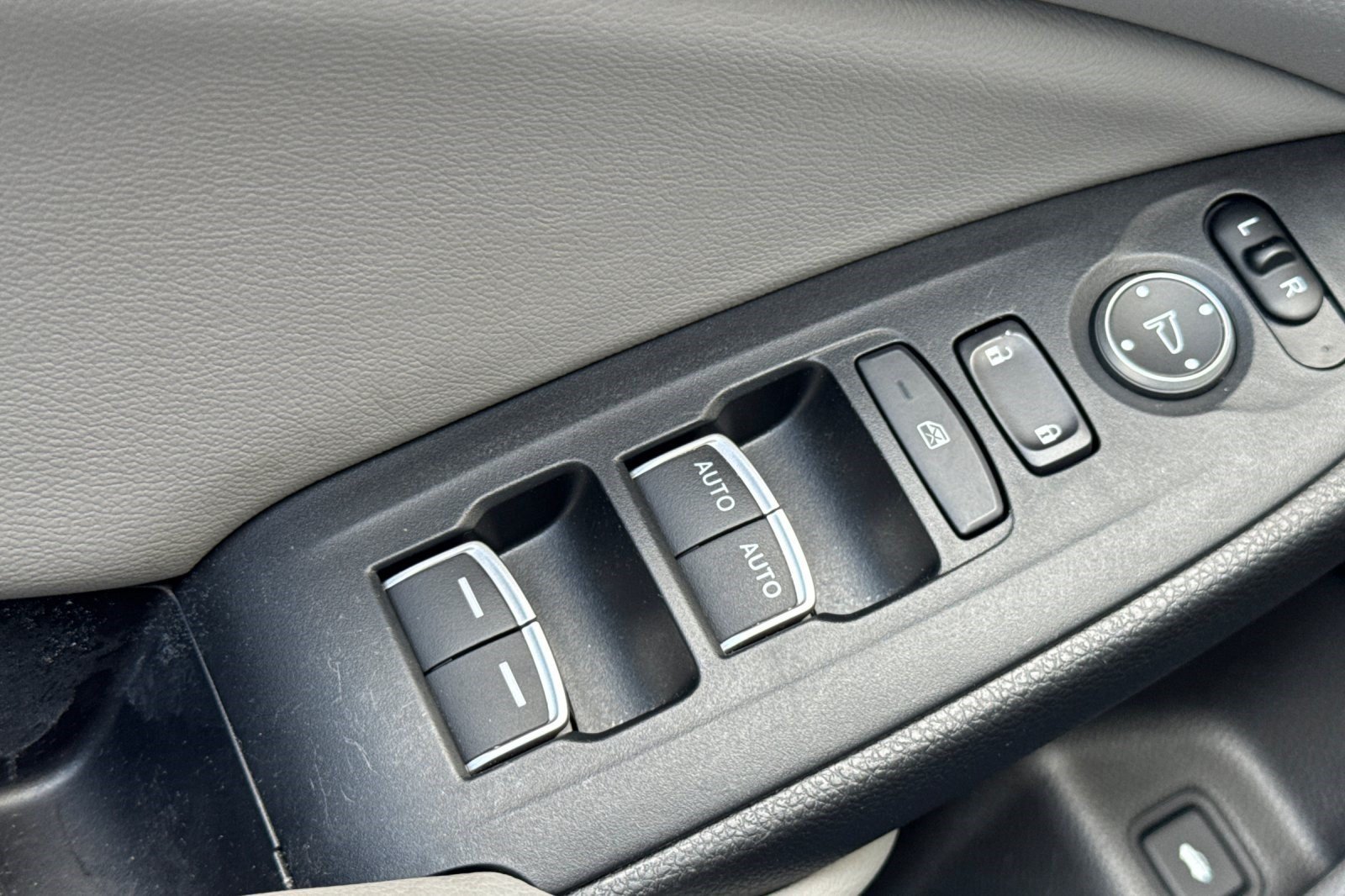 Used 2018 Honda Accord Hybrid image 13