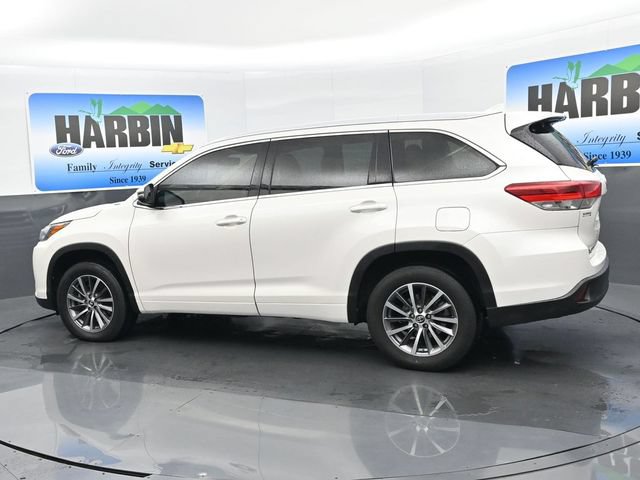 Used 2018 Toyota Highlander XLE FWD image 3
