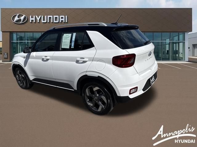 Certified 2023 Hyundai Venue Limited image 3