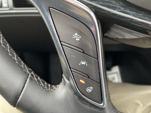 Used 2025 Cadillac XT5 Premium Luxury image 18