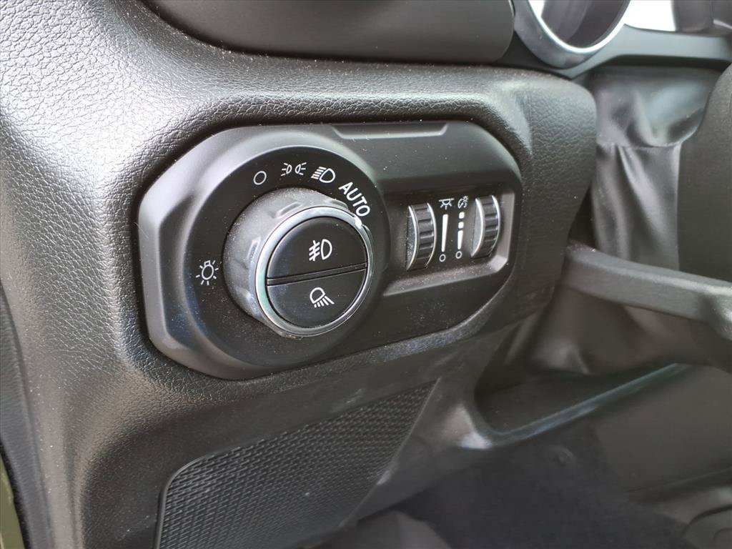 Used 2022 Jeep Gladiator Sport AWD/4WD image 21