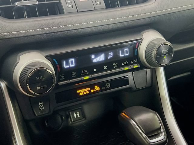 Used 2019 Toyota RAV4 XLE Premium FWD image 15