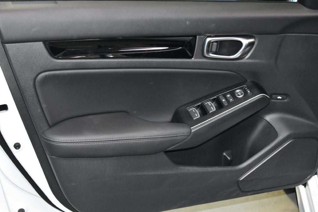 Used 2026 Honda Civic FWD Hybrid Sedan image 4