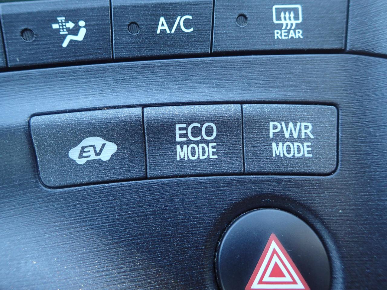Used 2011 Toyota Prius Three w/ Appearance Pkg FWD image 19