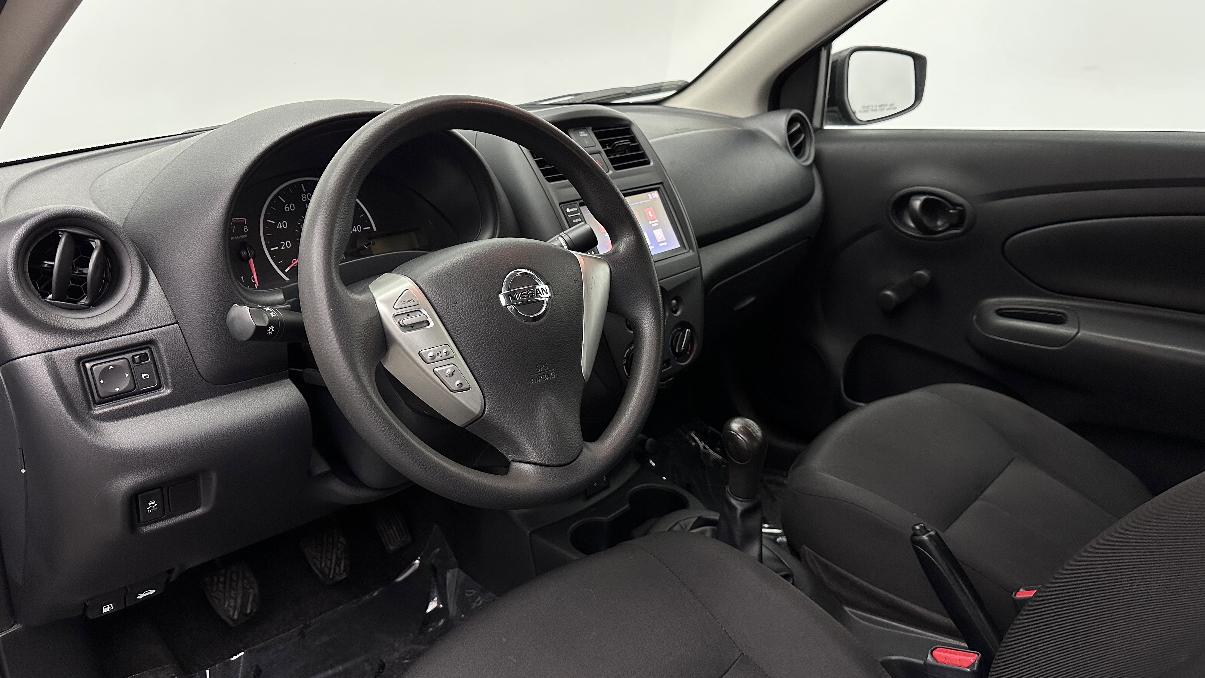 Used 2019 Nissan Versa S FWD image 10