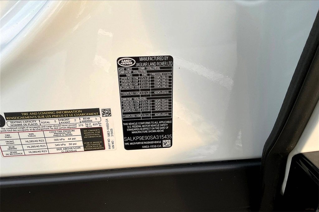 New 2025 Land Rover Range Rover SE image 8