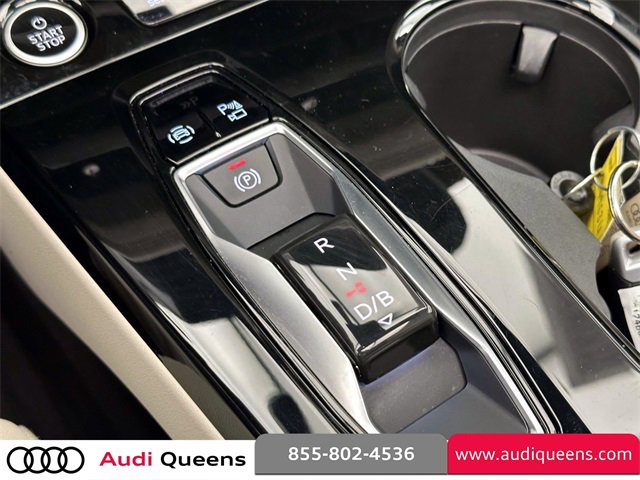 Used 2025 Audi Q6 e-tron Premium Plus image 27
