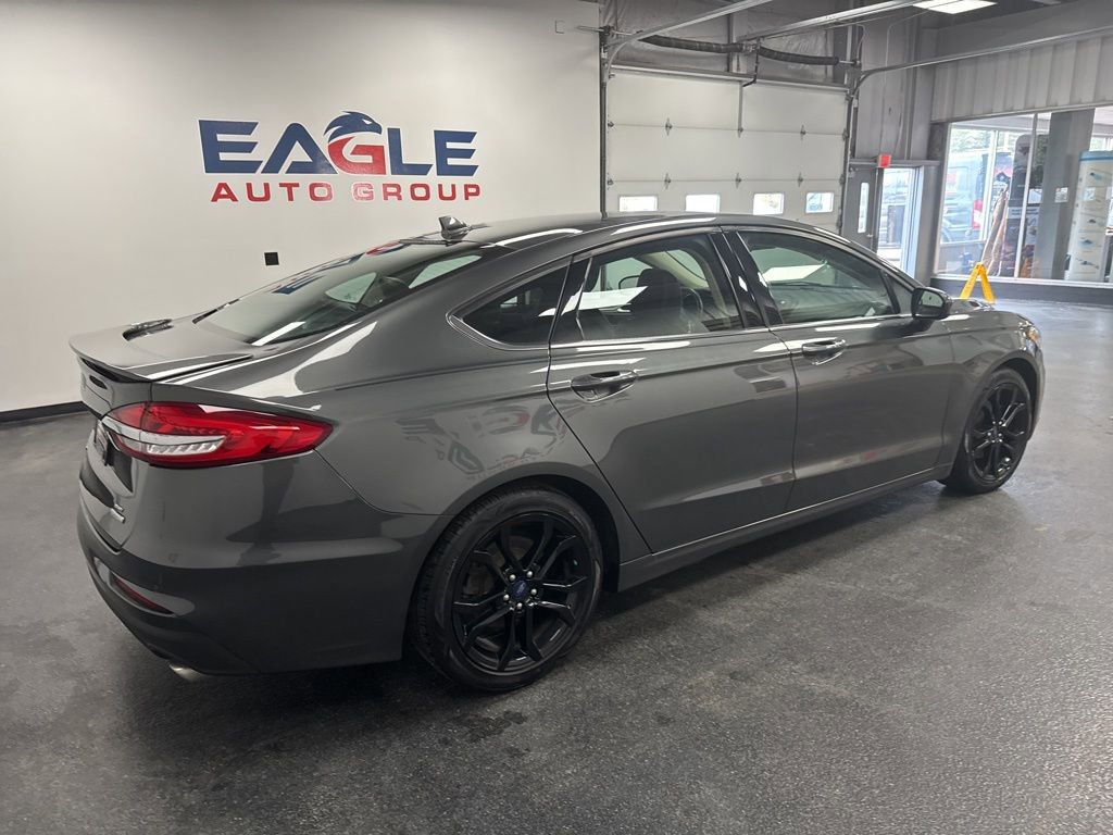 Used 2020 Ford Fusion SE w/ Equipment Group 151A image 12