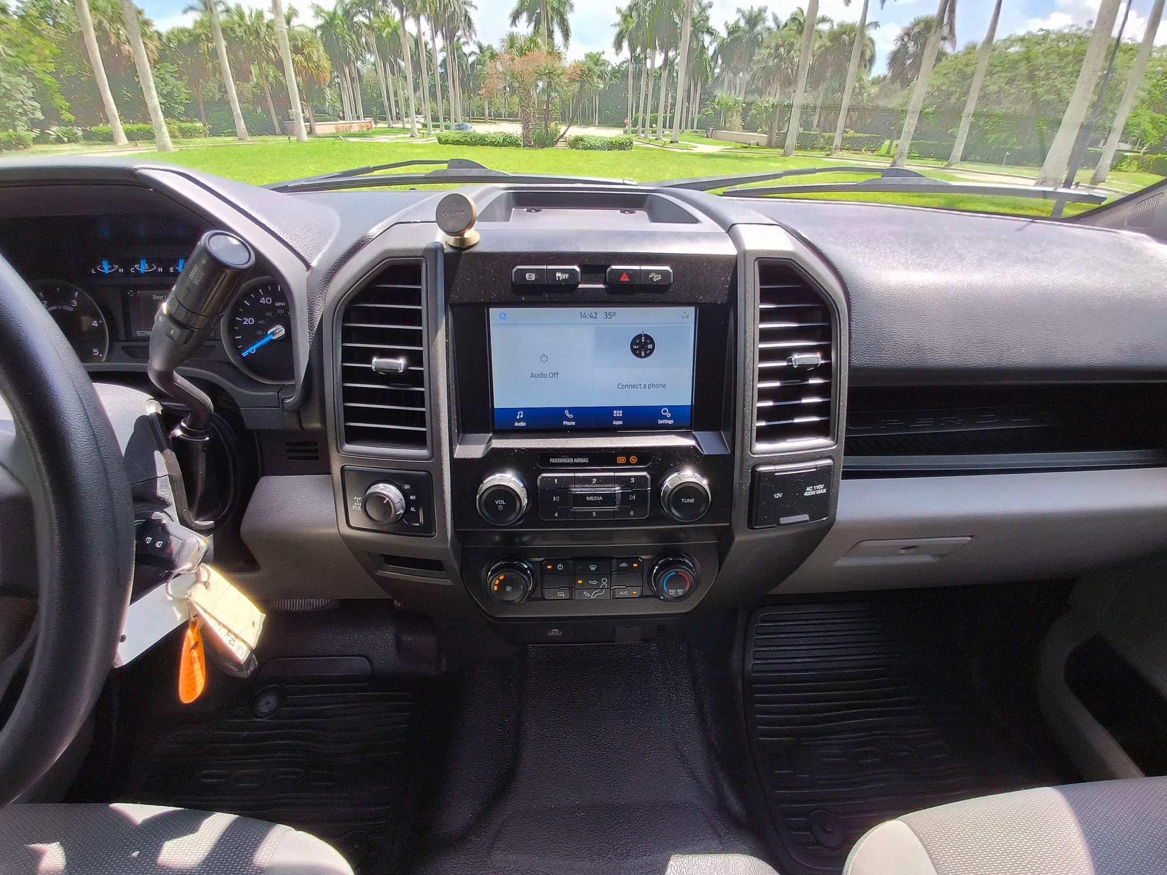 Used 2022 Ford F250 XL w/ Power Equipment Group AWD/4WD image 17