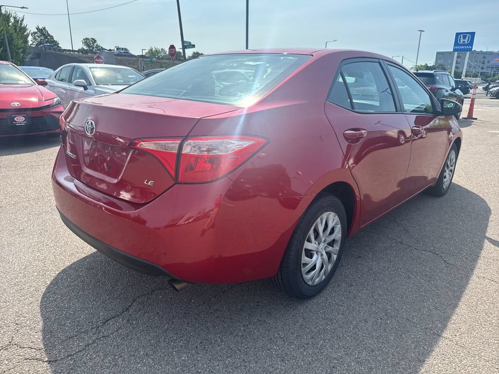 Used 2018 Toyota Corolla LE FWD image 7