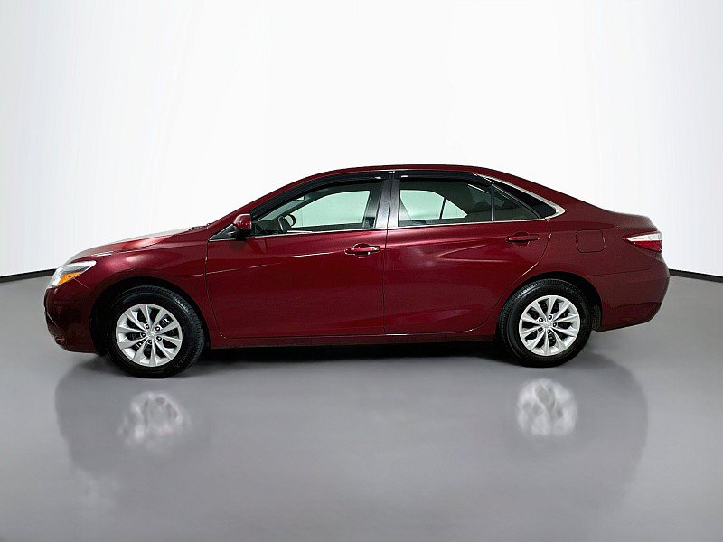 Used 2017 Toyota Camry LE FWD image 4