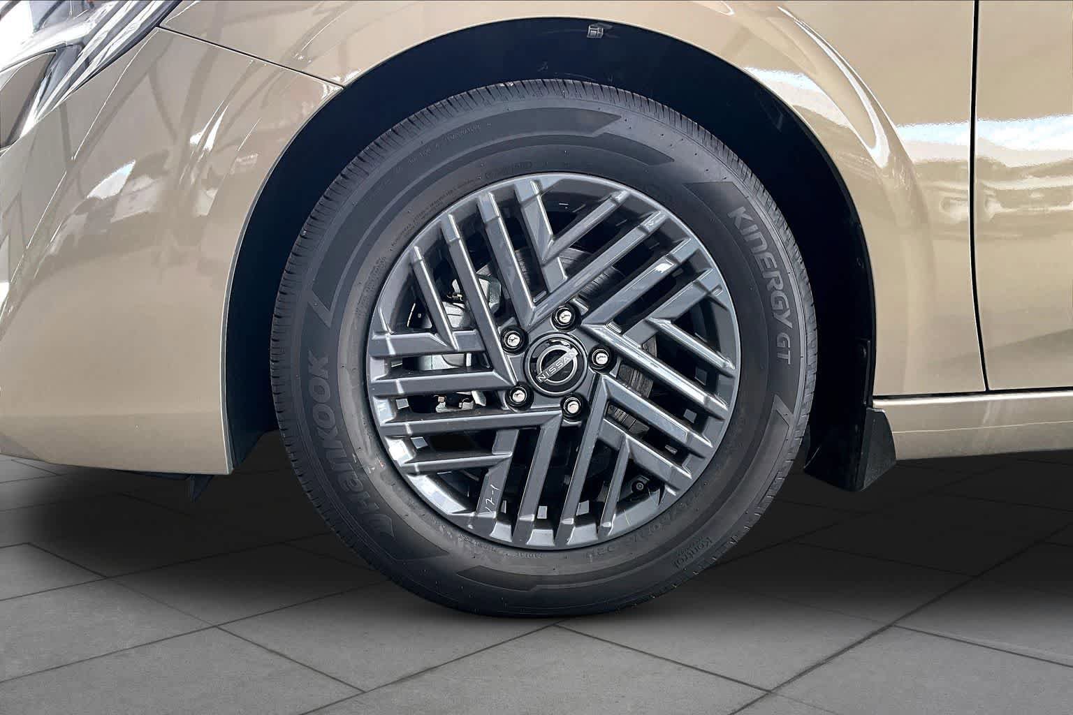New 2026 Nissan Sentra SV w/ SV Convenience Package FWD image 9