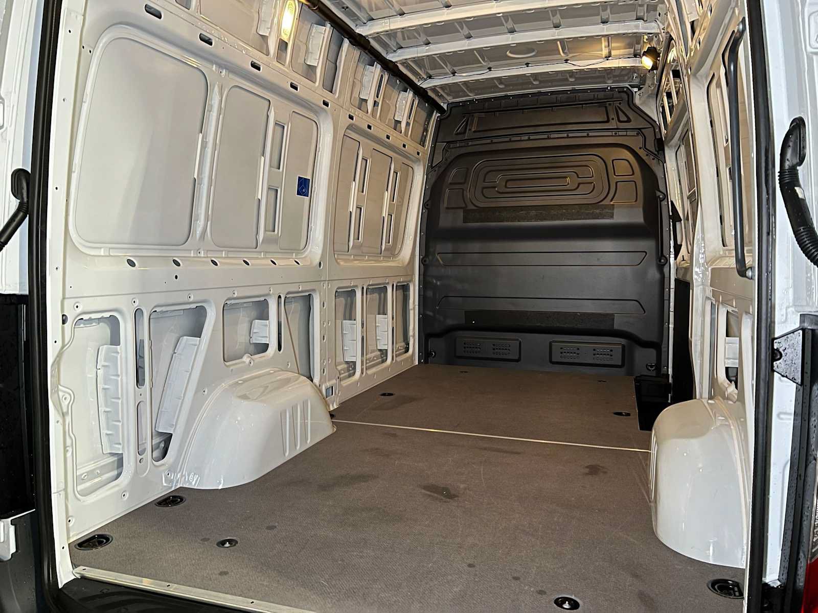 Used 2026 Mercedes-Benz Sprinter 2500 image 19