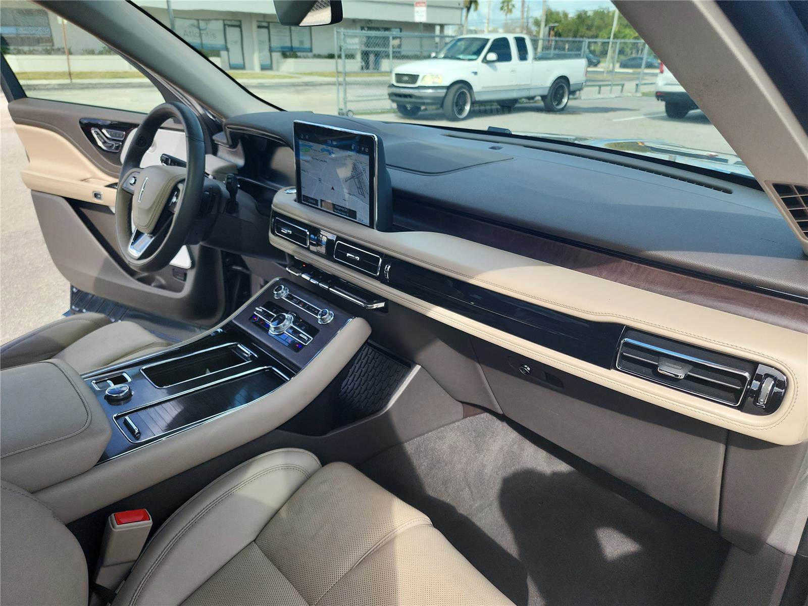 Used 2023 Lincoln Aviator Reserve w/ Equipment Group 201A image 29