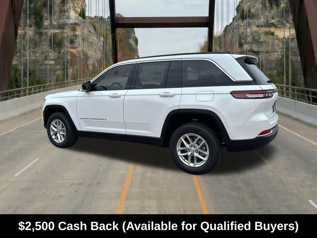 New 2026 Jeep Grand Cherokee Laredo RWD image 6
