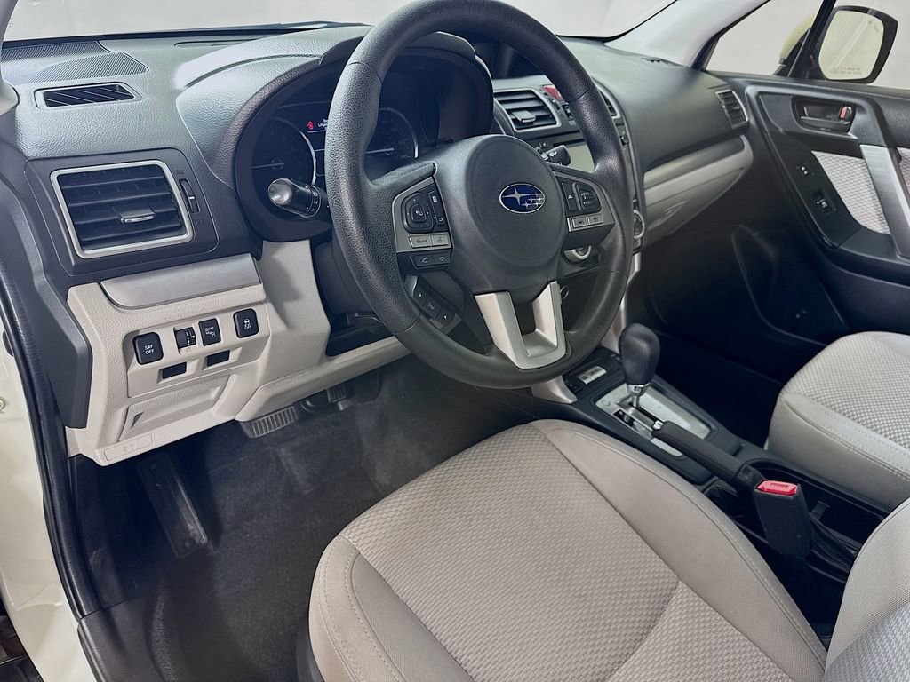 Used 2017 Subaru Forester 2.5i Premium AWD/4WD image 9